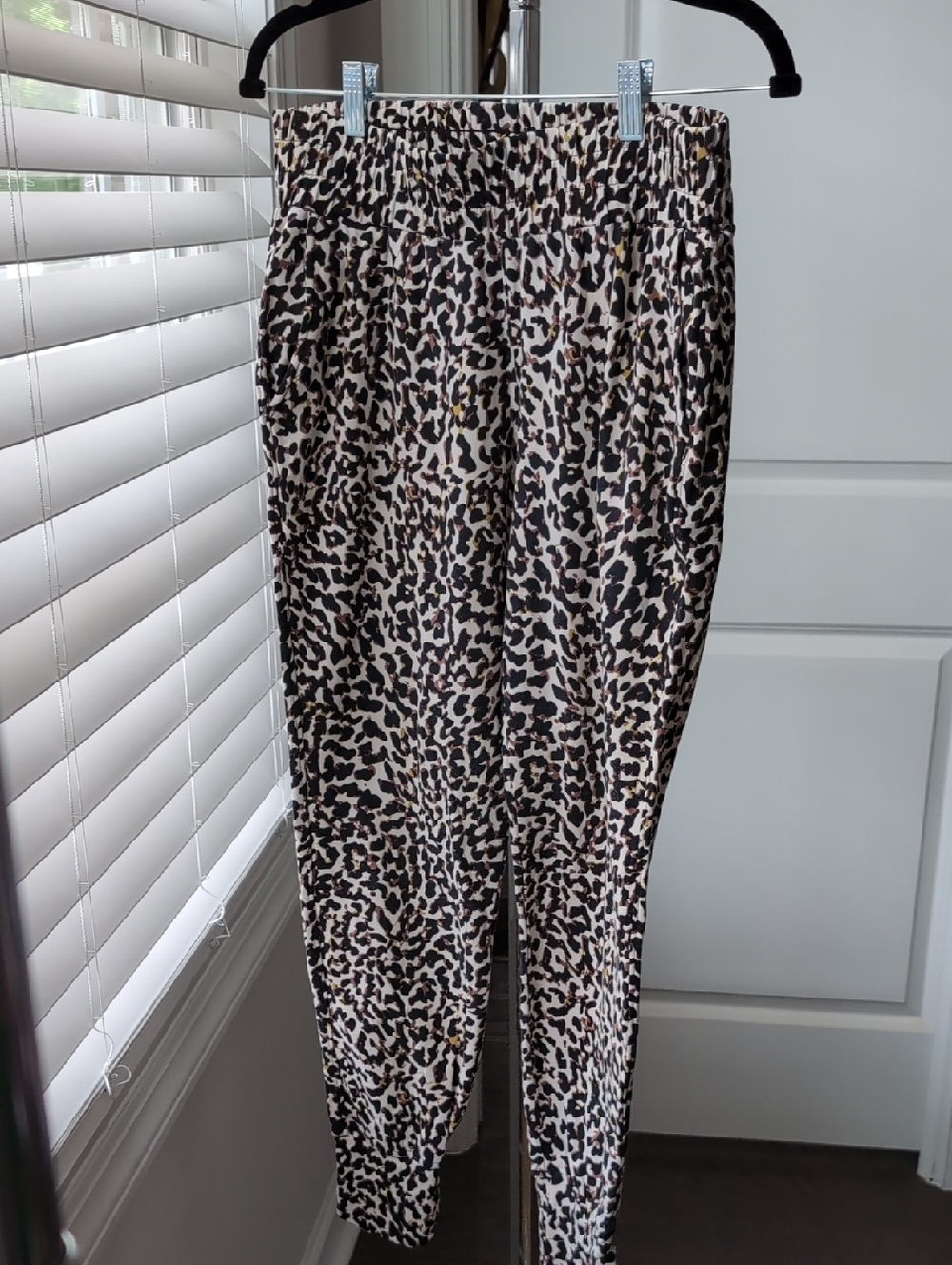 Cabi Leopard Print Joggers Small